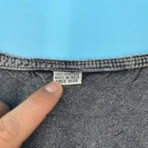 Mother Earth 100% Viscose Top - Picture 4 of 4